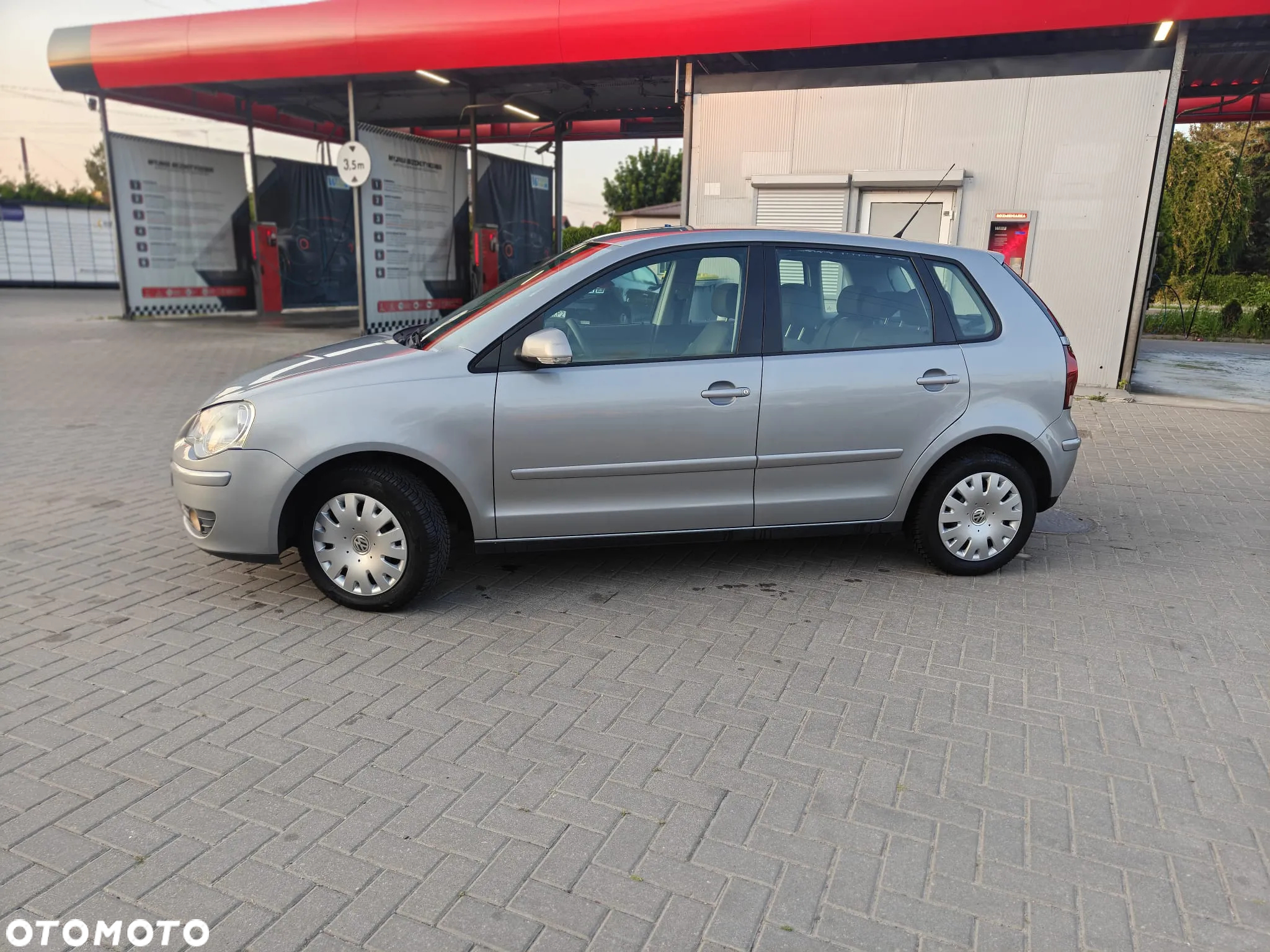 Volkswagen Polo 1.4 16V Comfortline - 8