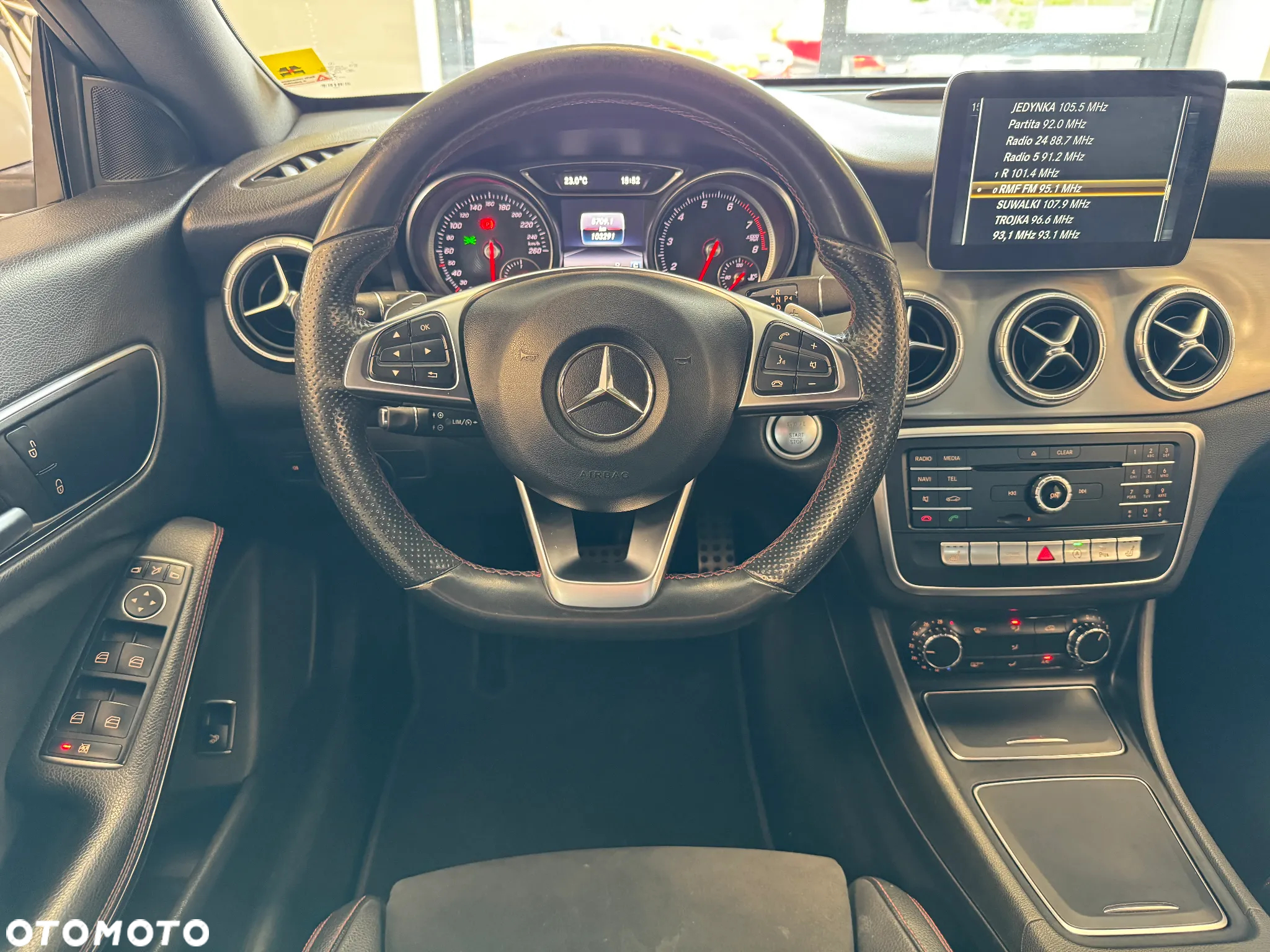 Mercedes-Benz CLA 200 7G-DCT - 15