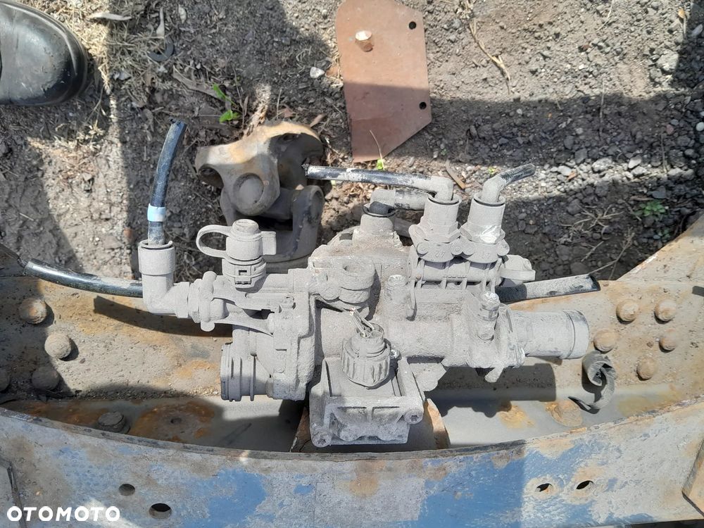 KOLUMNA KIEROWNICZA -ZAWOR -WAL RENAULT MIDLUM  DCI 05R - 4