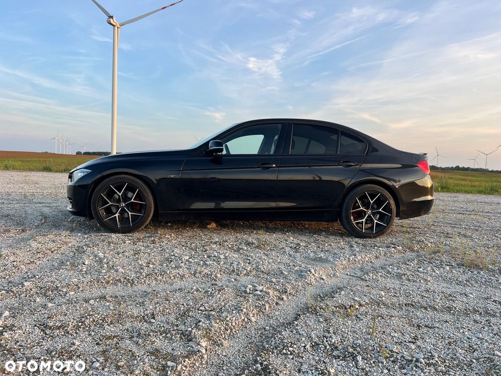 BMW Seria 3 320d Efficient Dynamics Sport Line - 4