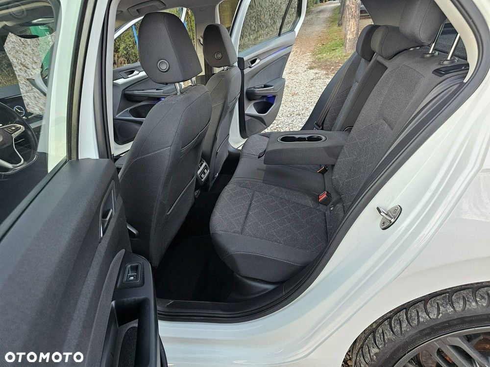 Volkswagen Golf - 21