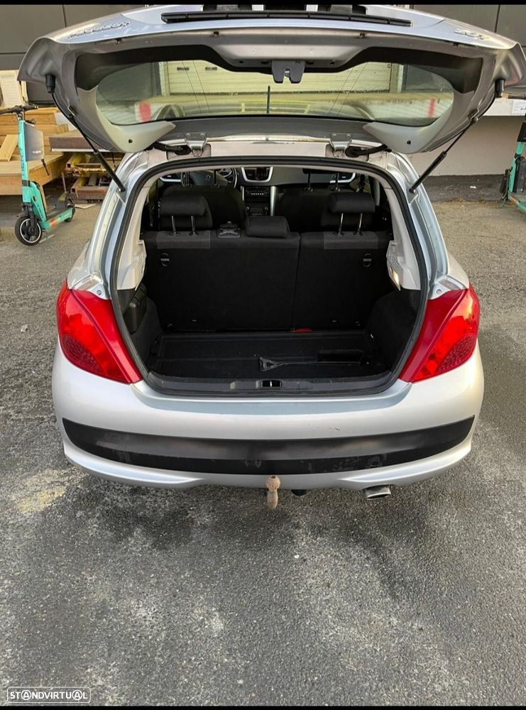 Peugeot 207 - 3