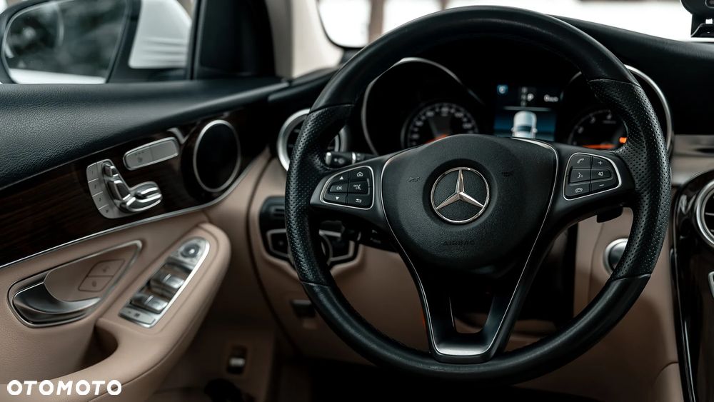 Mercedes-Benz GLC - 22