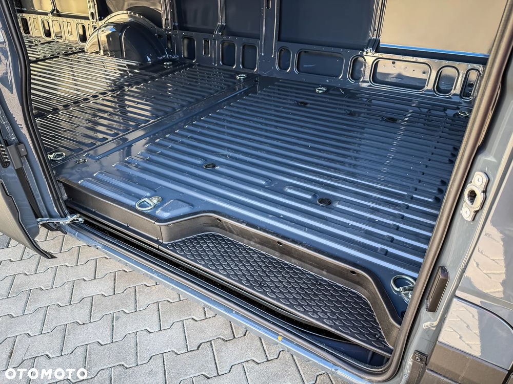 Iveco Daily 35S18HV L4H3 Furgon od ręki - 11