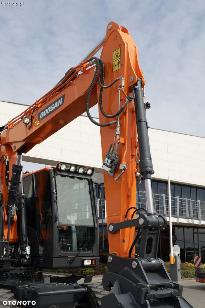 Doosan DX165W-5 - 18