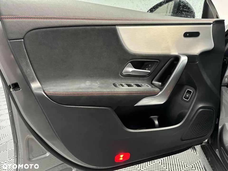 Mercedes-Benz CLA 250 E AMG Line 8G-DCT - 10