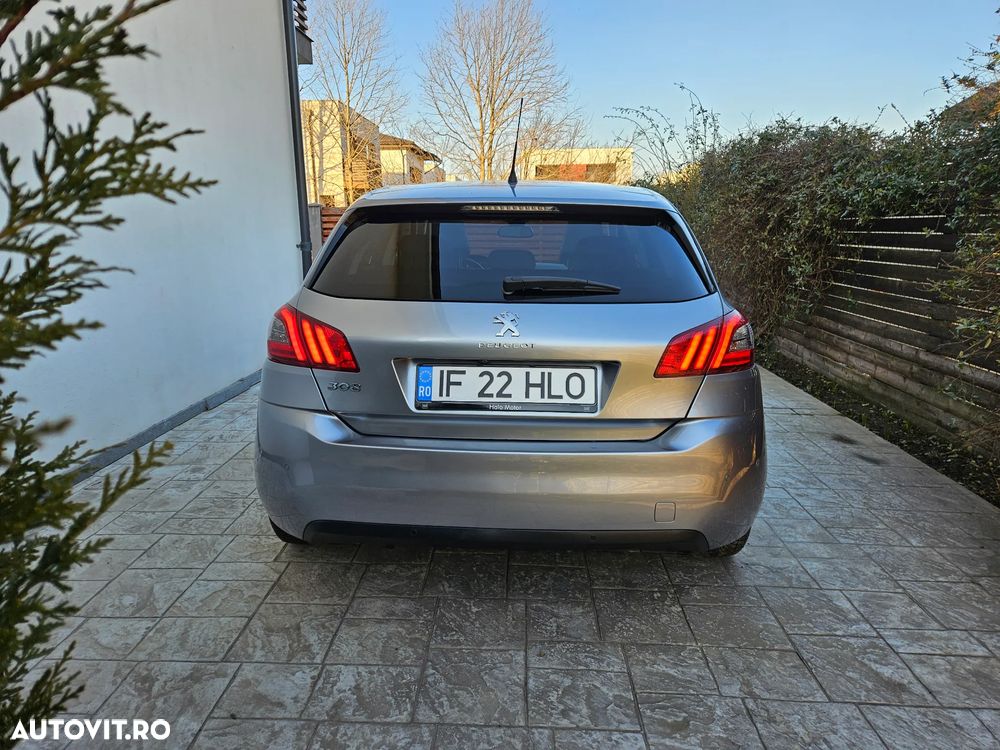 Peugeot 308 1.2 L PureTech Turbo Allure - 5