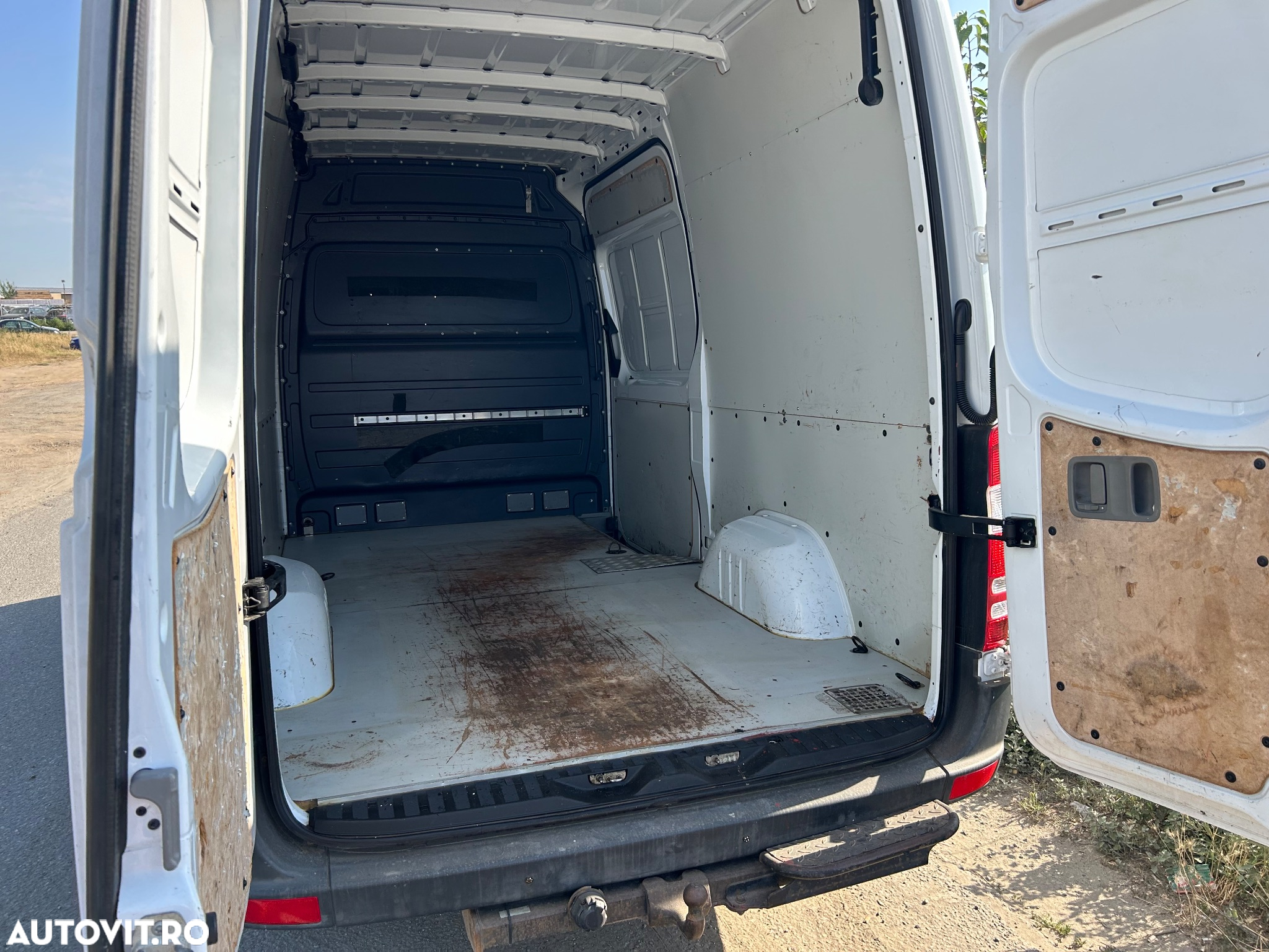 Mercedes-Benz Sprinter - 10
