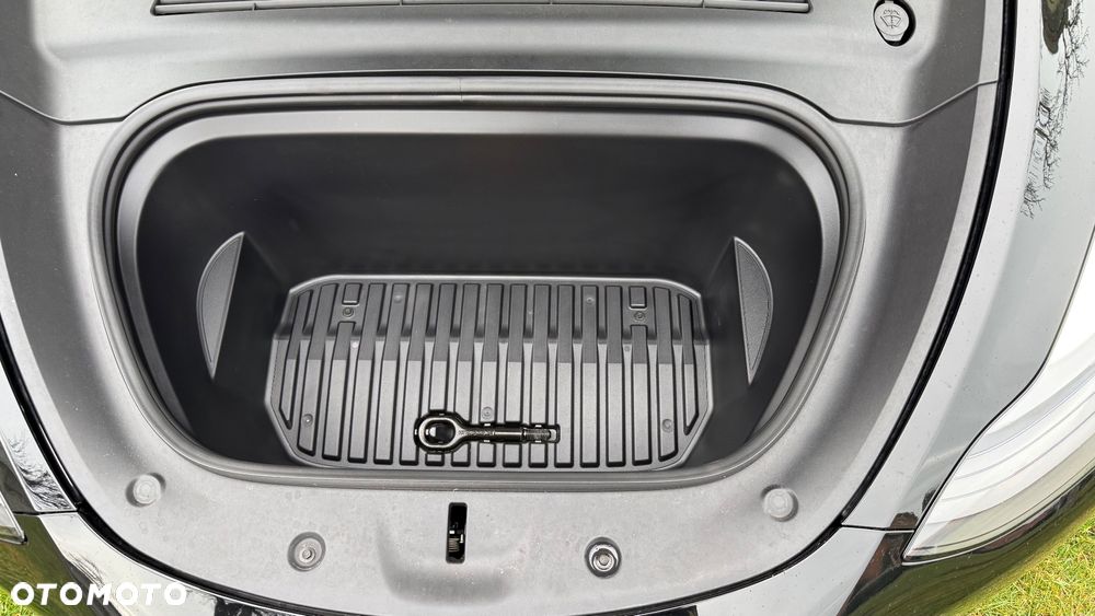 Tesla Y Model RWD - 7