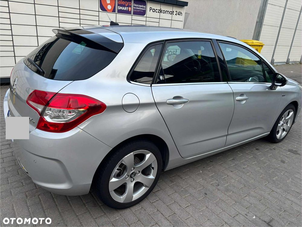 Citroën C4 e-HDi 115 Exclusive - 4