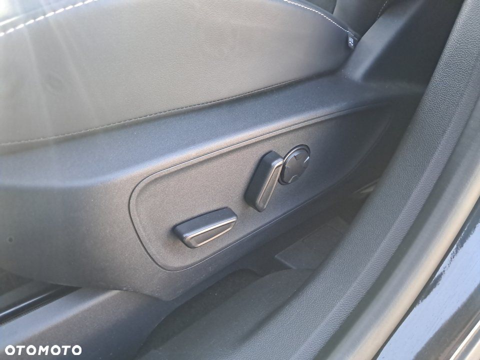 Ford Kuga - 9