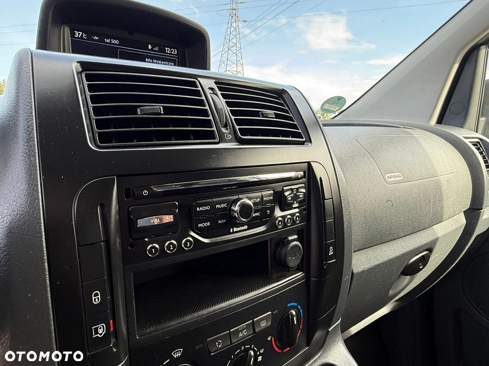 Peugeot Expert 1.6 HDI 3 Osobowy Klimatyzacja Nawigacja Gwarancja Kredyt - 25