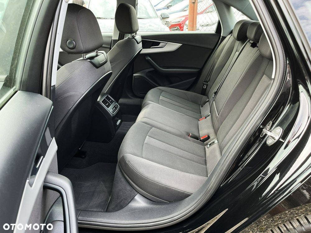 Audi A4 Limousine - 34