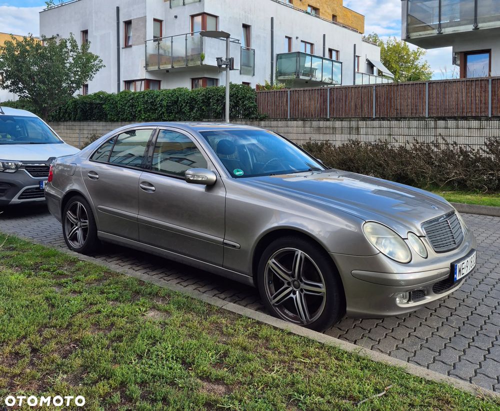 Mercedes-Benz Klasa E 200 Kompressor Automatik Classic - 2