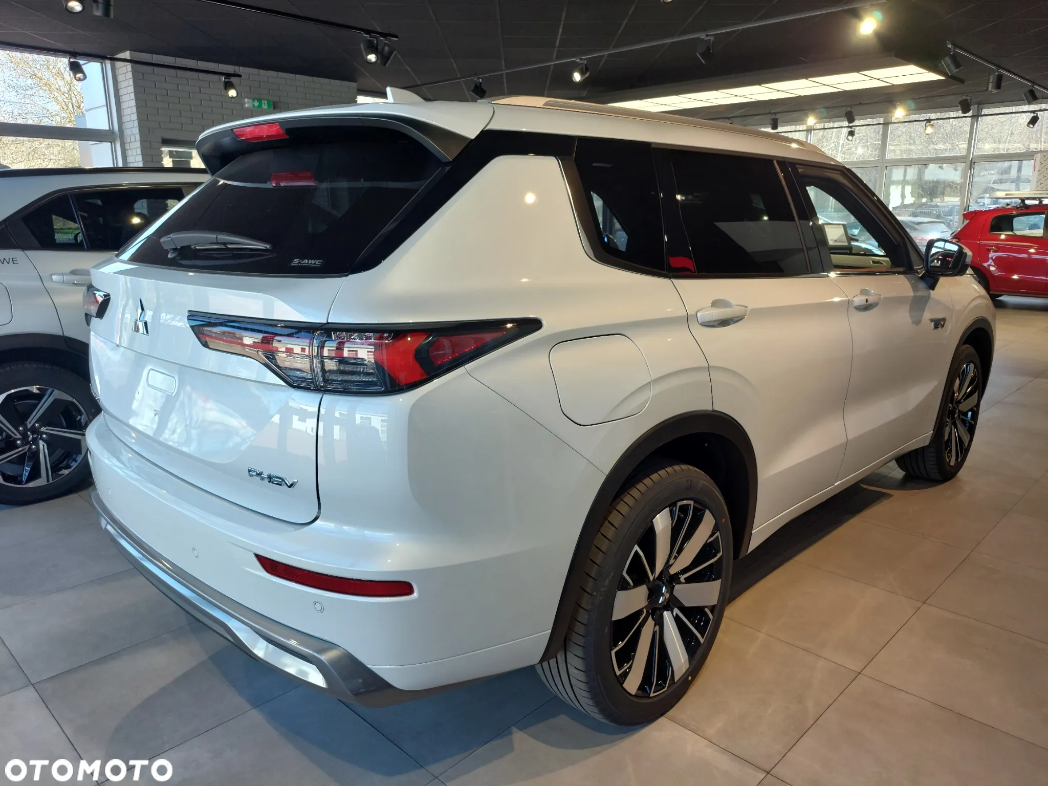 Mitsubishi Outlander PHEV Instyle Plus - 4