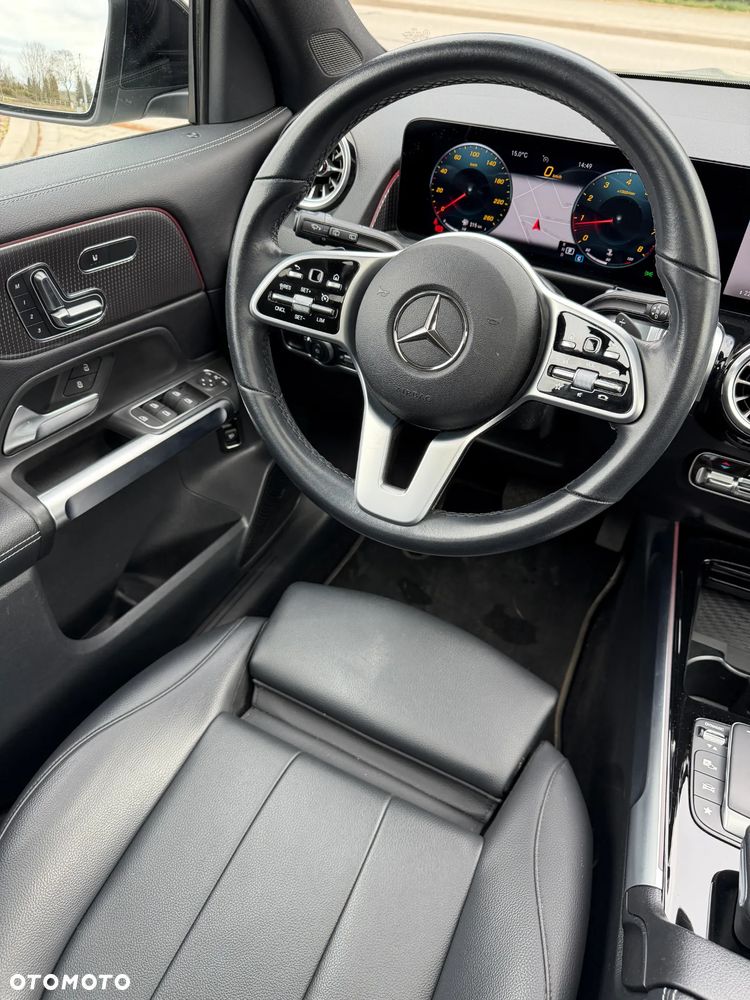 Mercedes-Benz GLB 200 Progressive 7G-DCT - 27