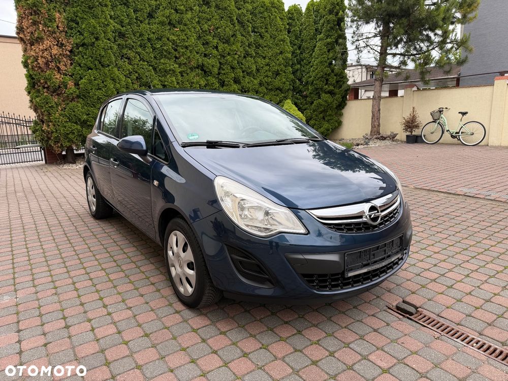 Opel Corsa 1.2 16V Essentia - 2