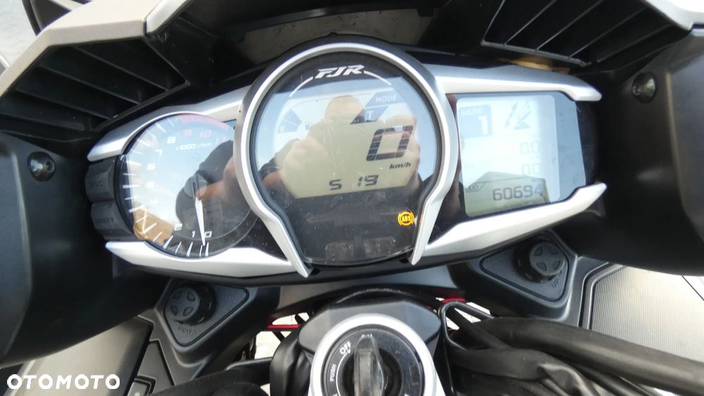 Yamaha FJR - 16