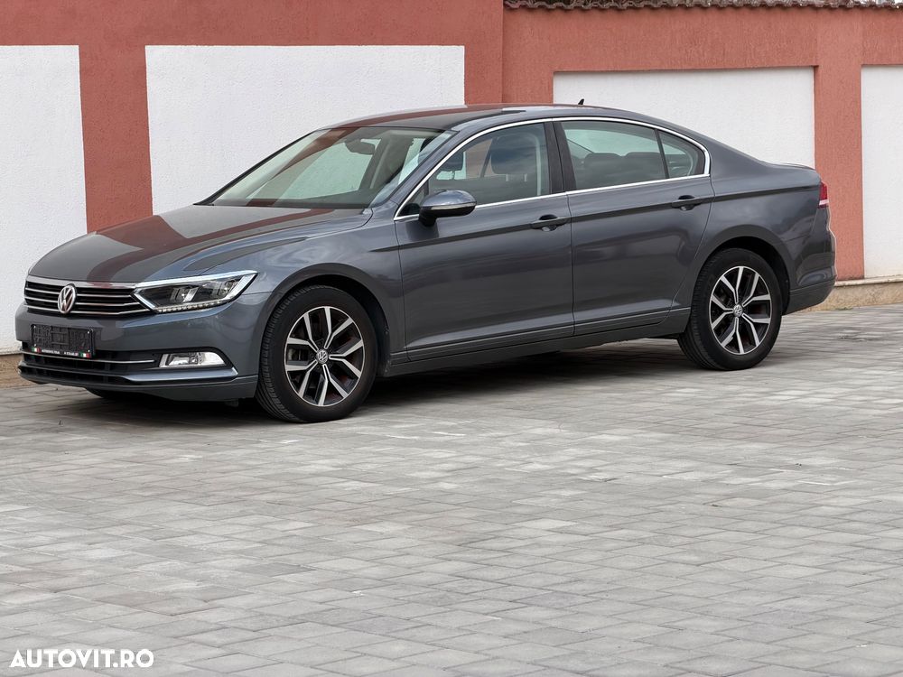 Volkswagen Passat 1.6 TDI SCR DSG Comfortline - 12