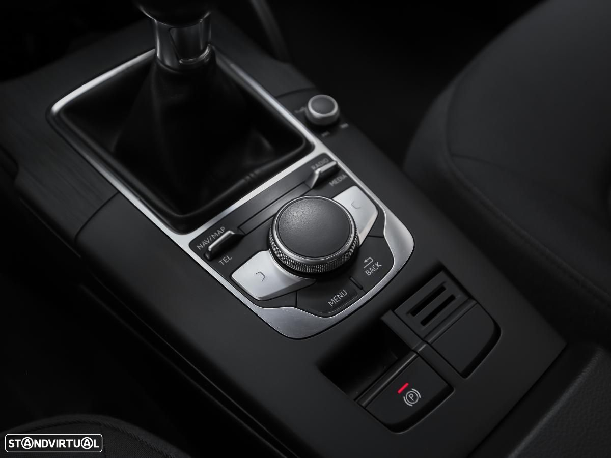 Audi A3 Sportback 30 TDI - 19