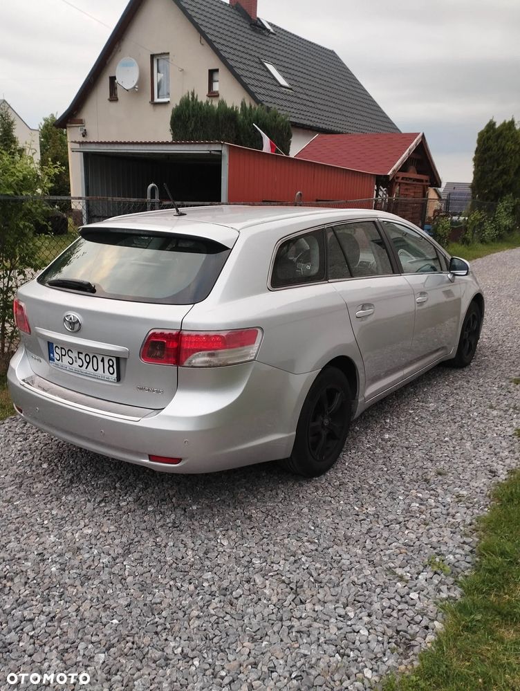 Toyota Avensis 2.0 D-4D Platinium - 4