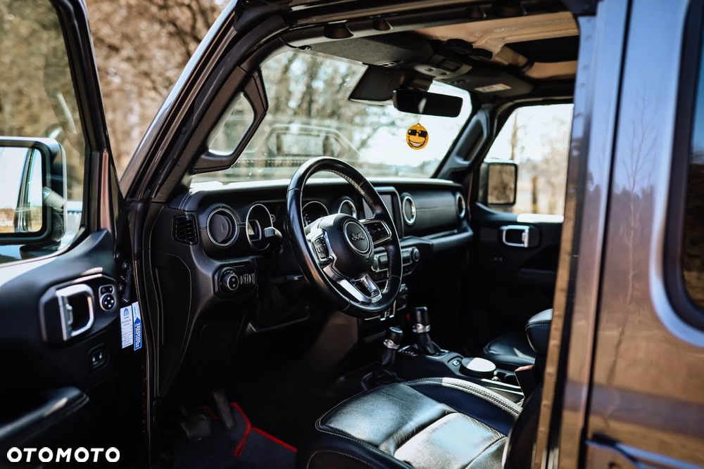 Jeep Wrangler - 9