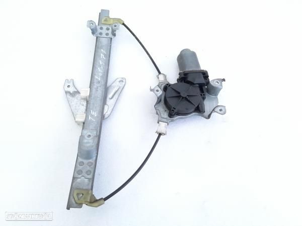 Elevador Tras Esq  Nissan Primera (P12) - 5