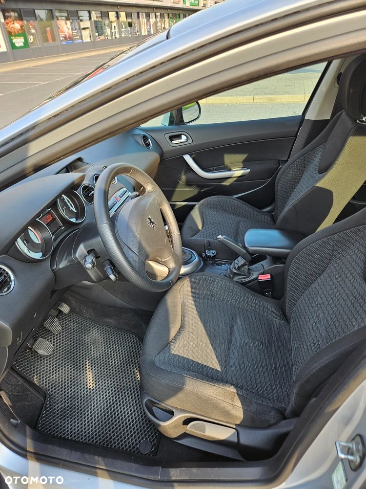 Peugeot 308 1.6 HDi Premium - 20