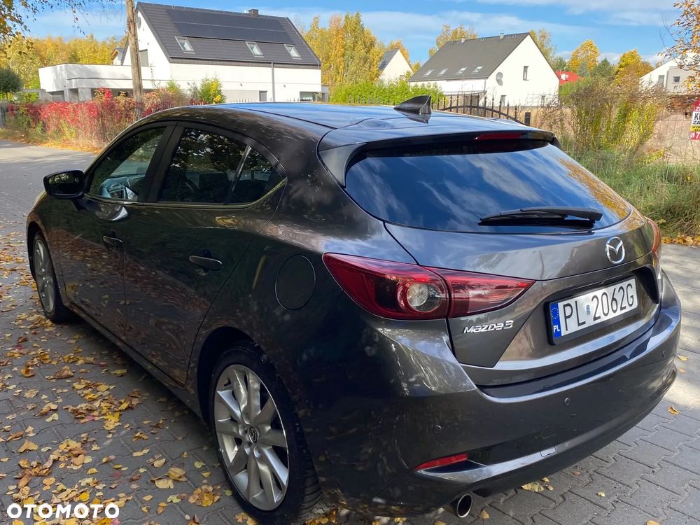 Mazda 3 - 5