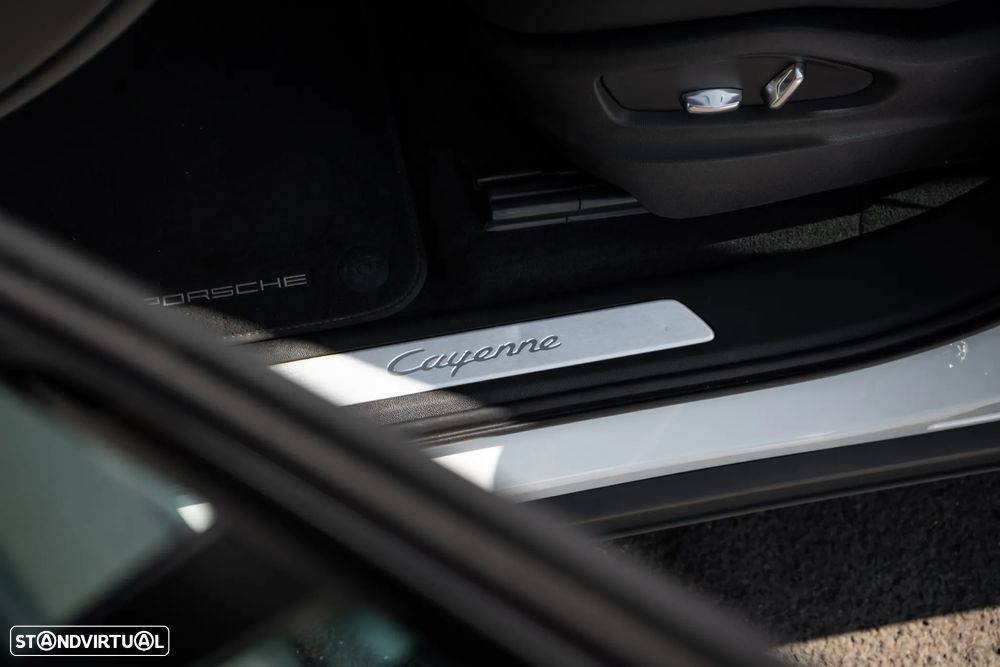 Porsche Cayenne E-Hybrid - 16