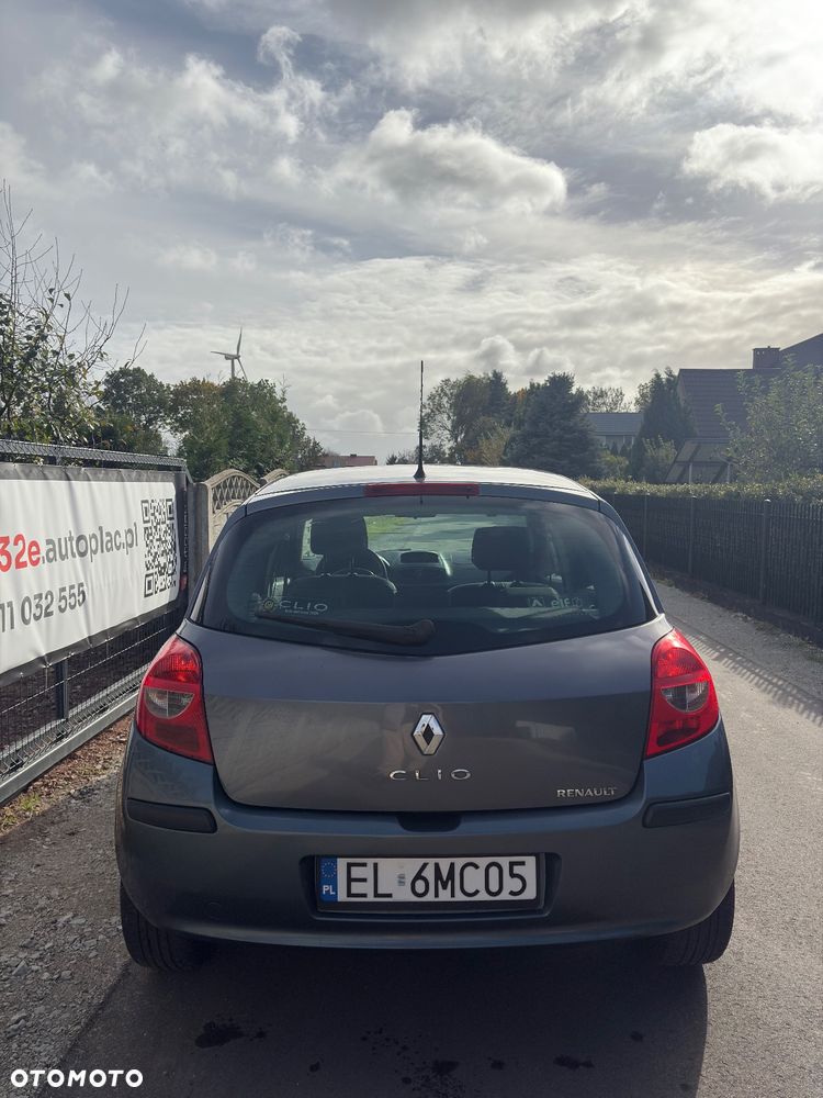 Renault Clio 1.2 16V Expression - 25