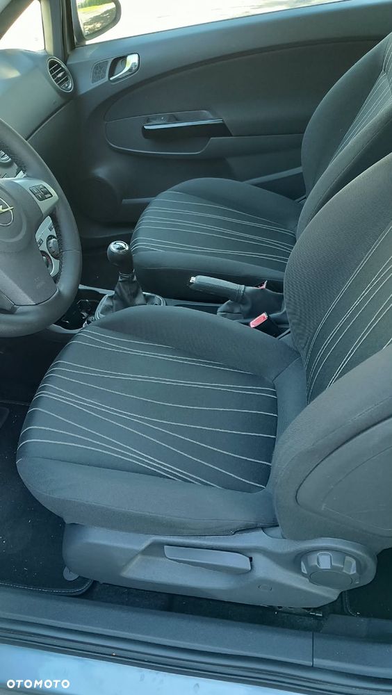 Opel Corsa - 4
