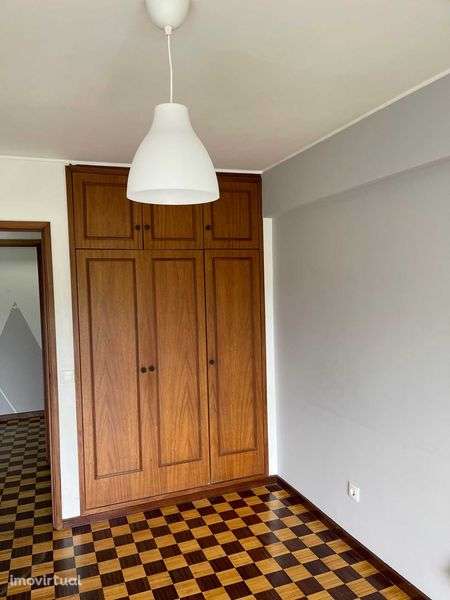 ALUGUER - Apartamento T1+1 - Av. Fernão de Magalhães - Grande imagem: 4/12