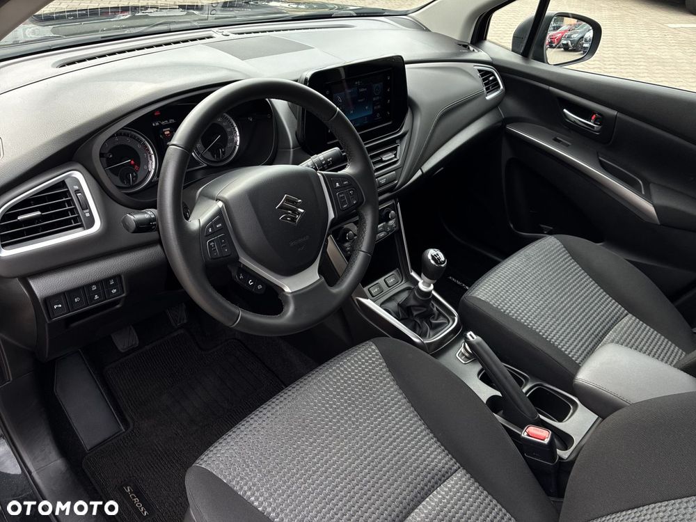 Suzuki S-Cross 1.4 SHVS Premium 4WD - 10