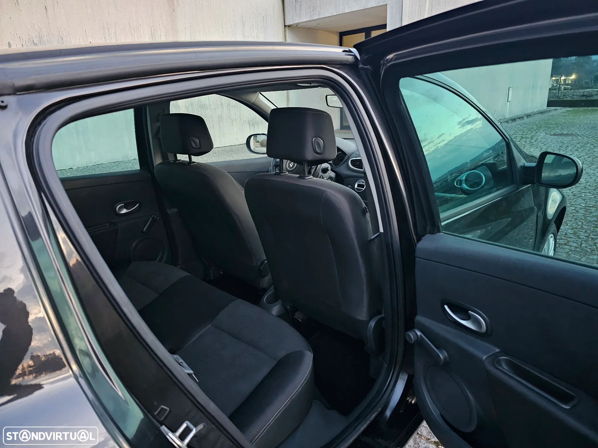 Renault Clio 1.2 16V Dynamique S - 20