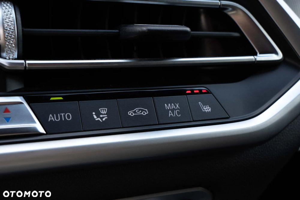 BMW X6 xDrive30d mHEV - 25