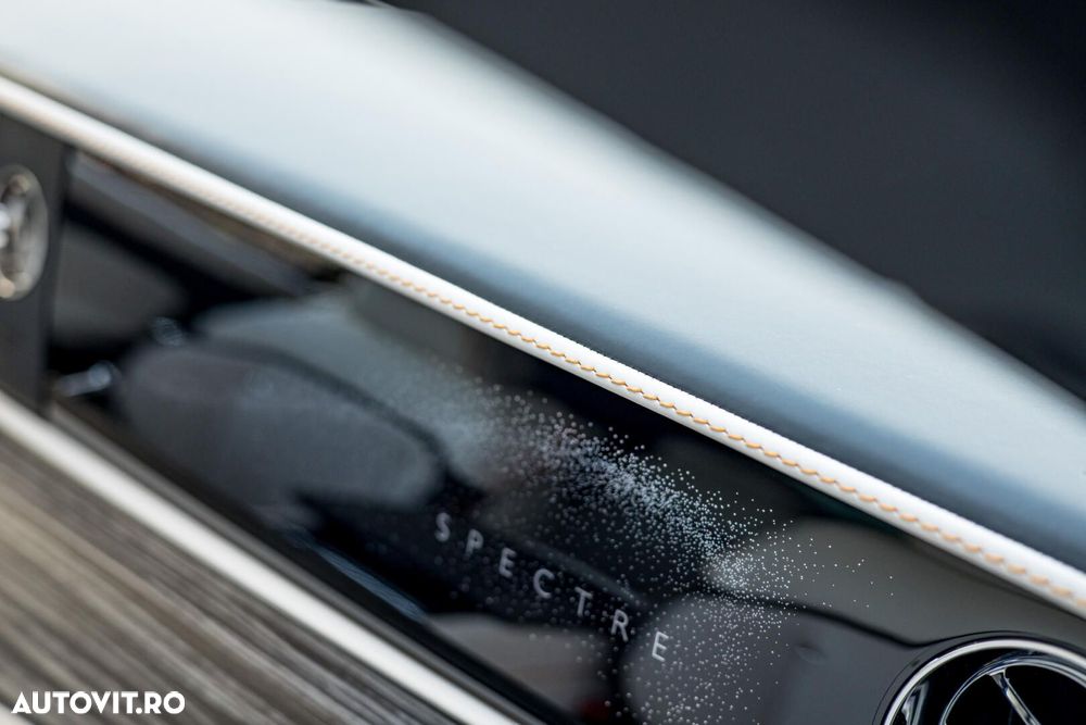 Rolls-Royce Spectre - 33
