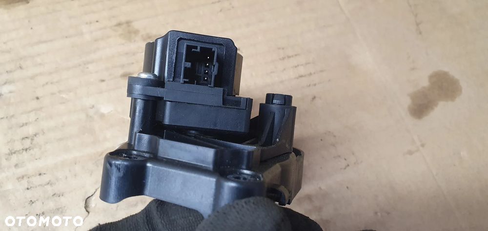 Silniczek klap nagrzewnicy BMW I E81 E87 985459H - 3