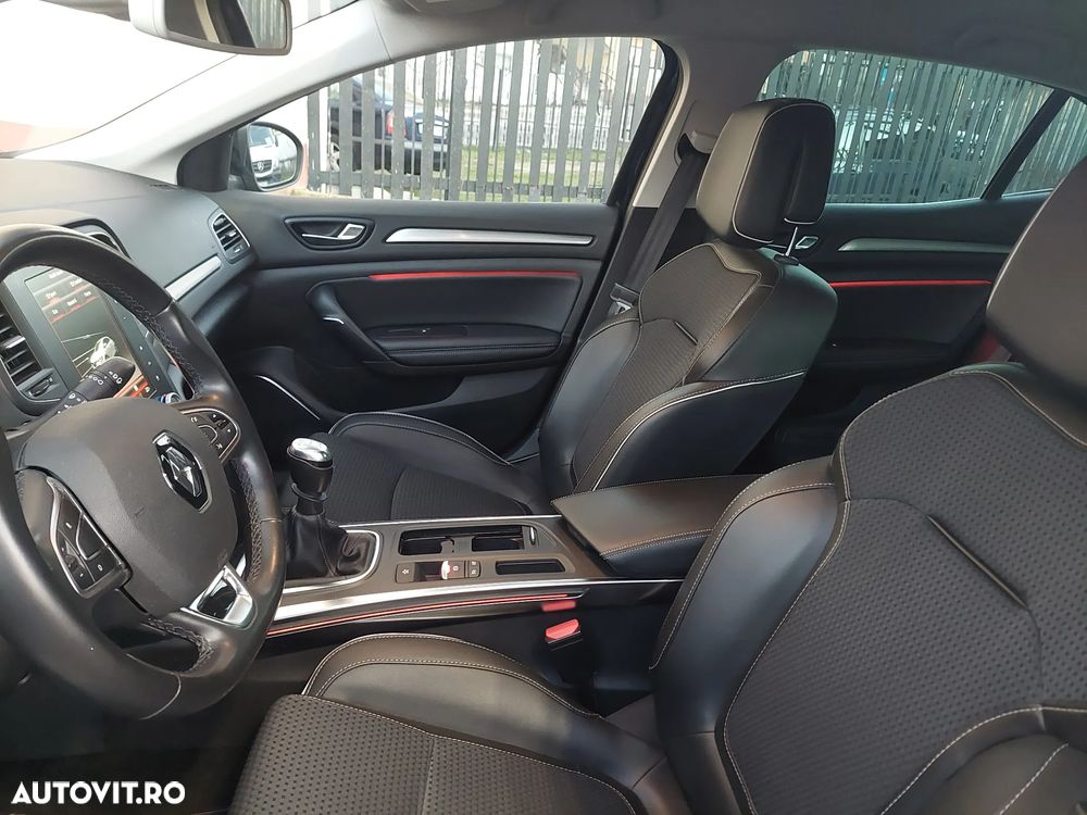 Renault Megane ENERGY dCi 110 Start & Stop Bose Edition - 11