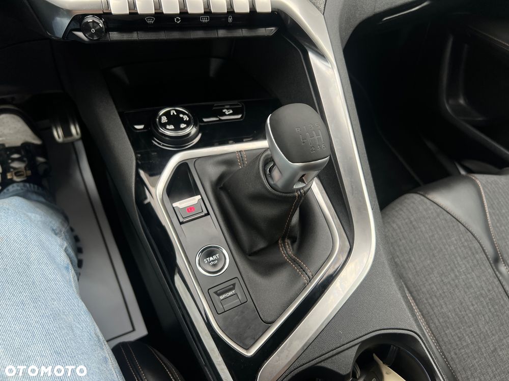 Peugeot 3008 - 25