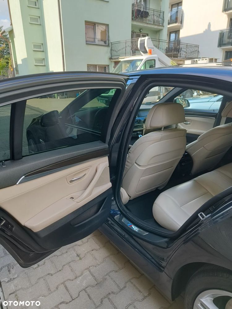 BMW Seria 5 530d xDrive - 8