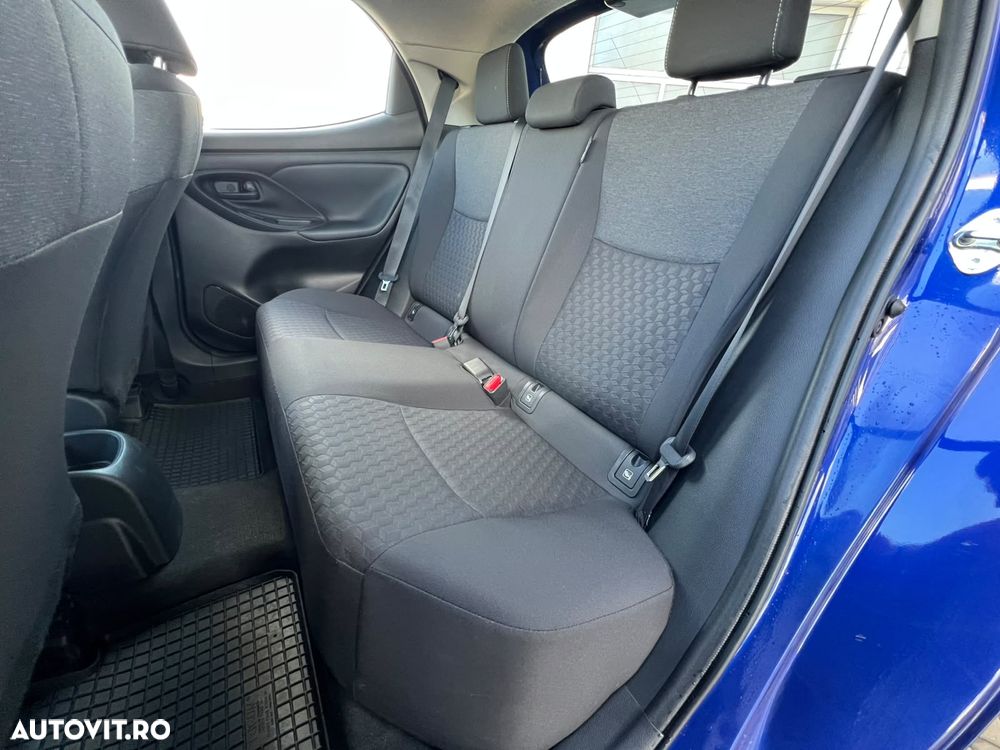Toyota Yaris 1.5 L Dynamic - 13