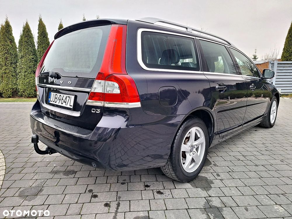 Volvo V70 D3 Momentum - 12