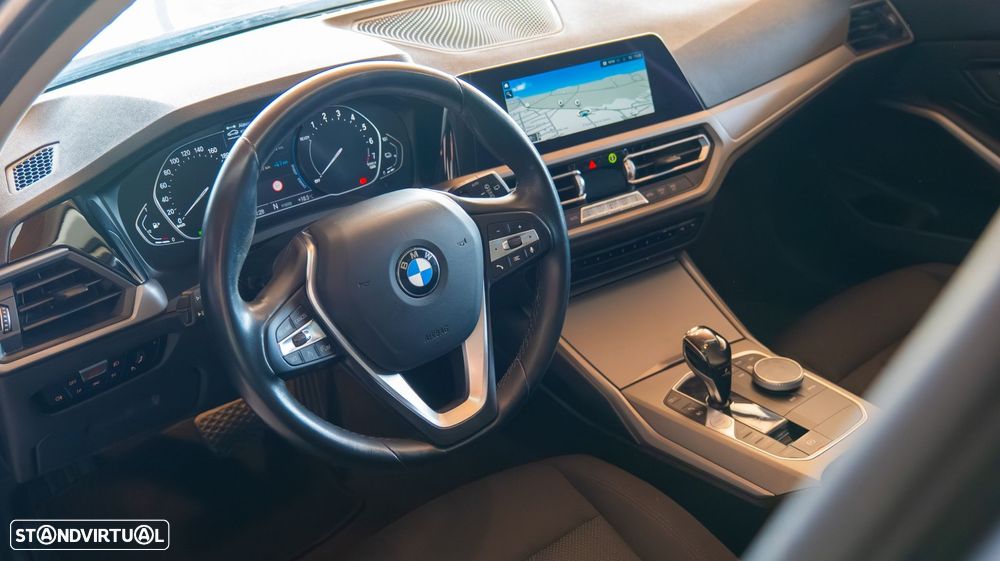 BMW 330 e Touring Corporate Edition Auto - 11