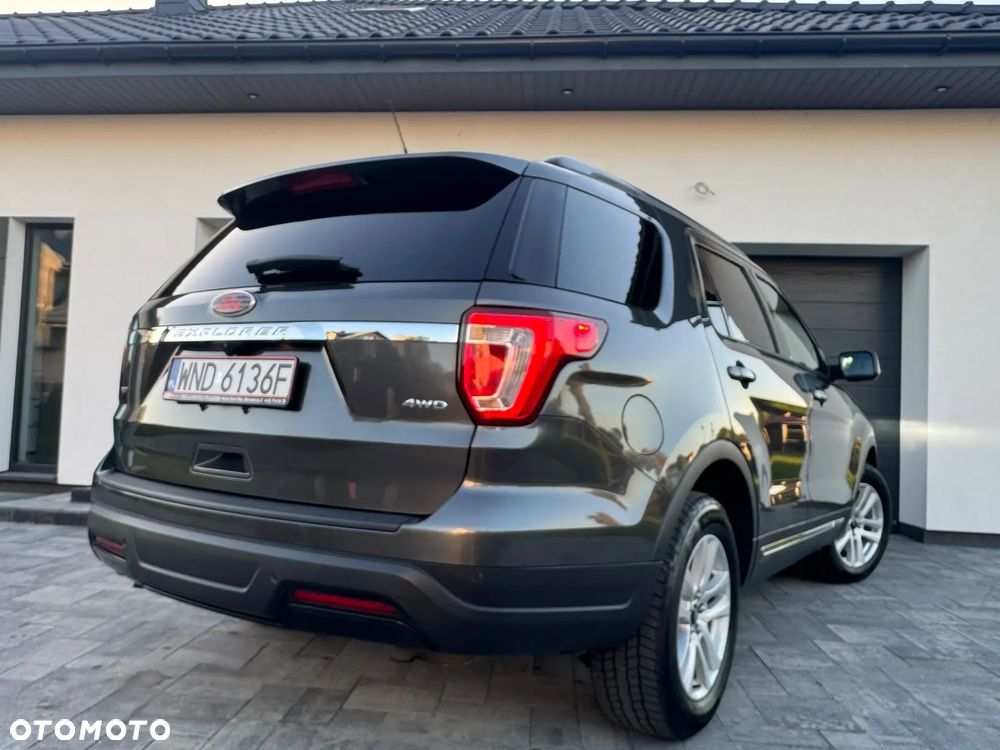 Ford Explorer - 4