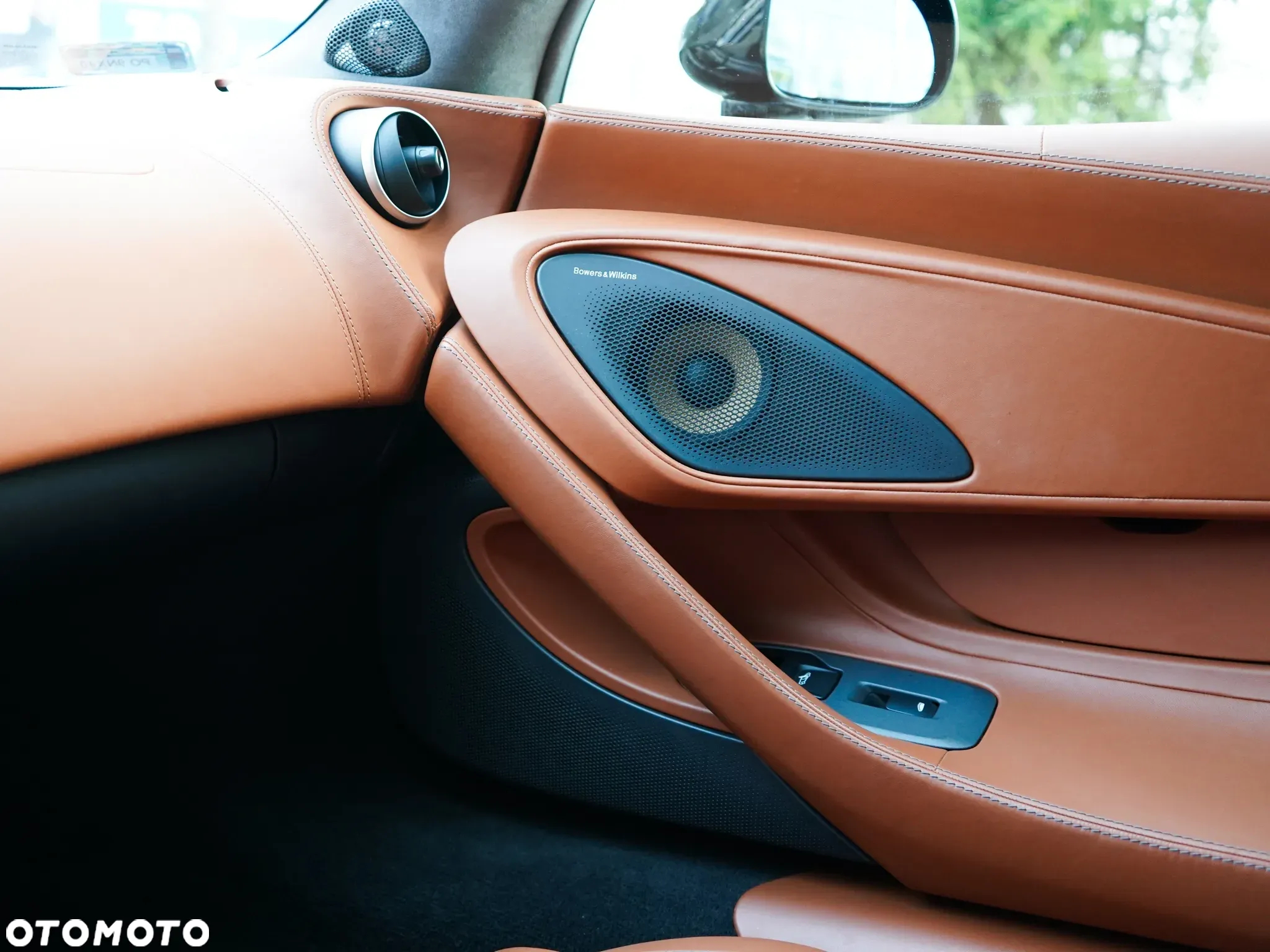 McLaren 570S Spider - 32
