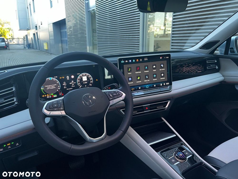 Volkswagen Tiguan - 14