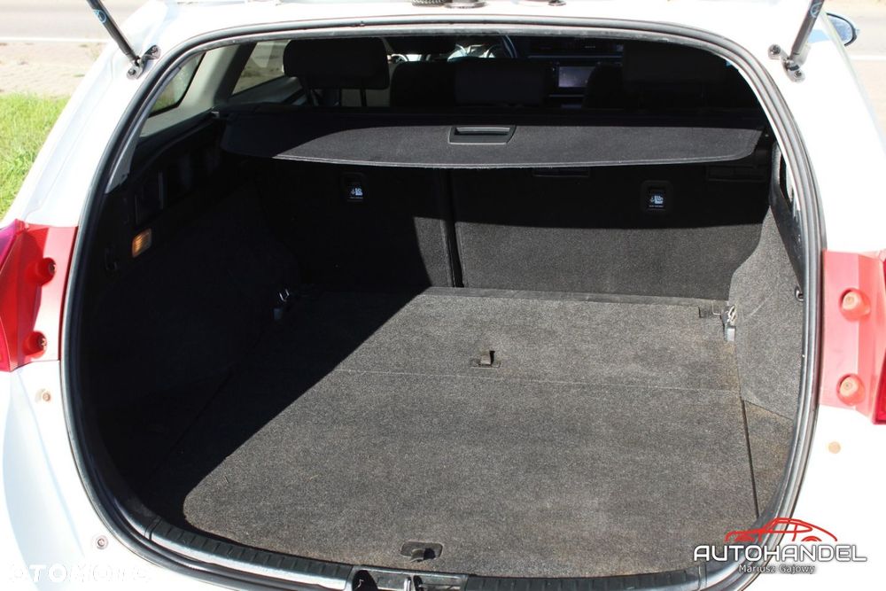 Toyota Auris - 18