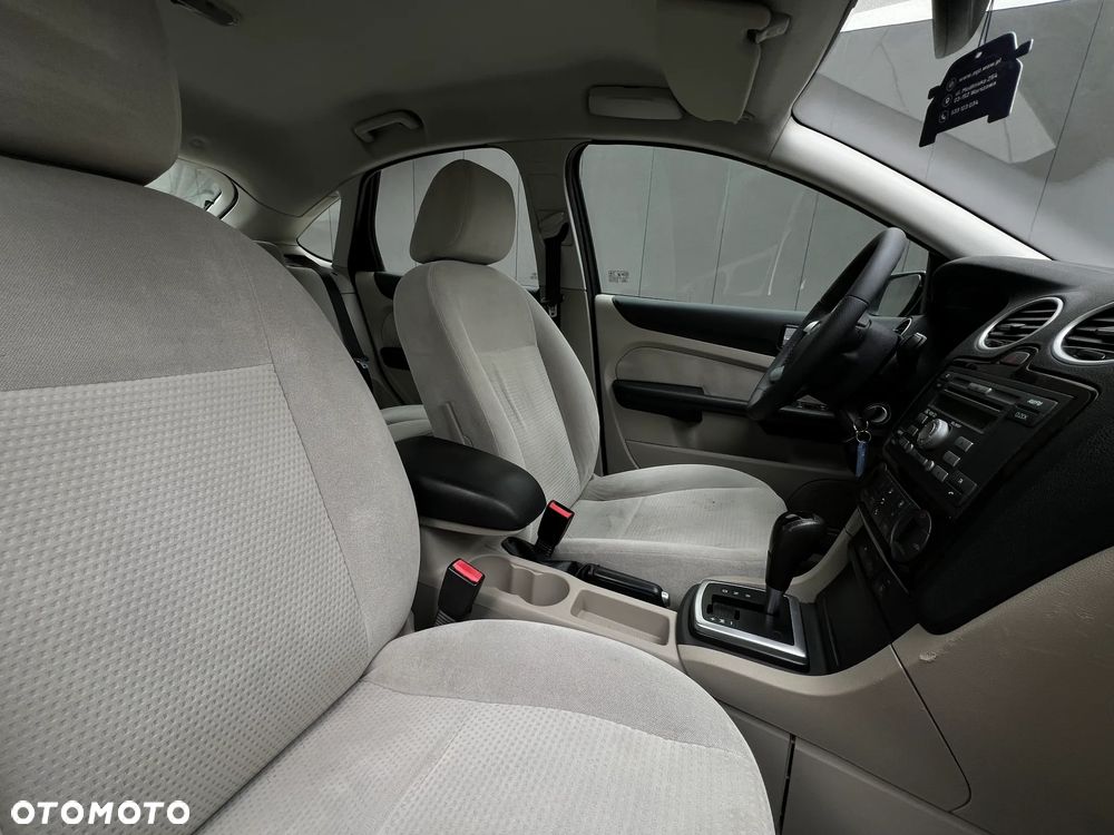 Ford Focus - 12