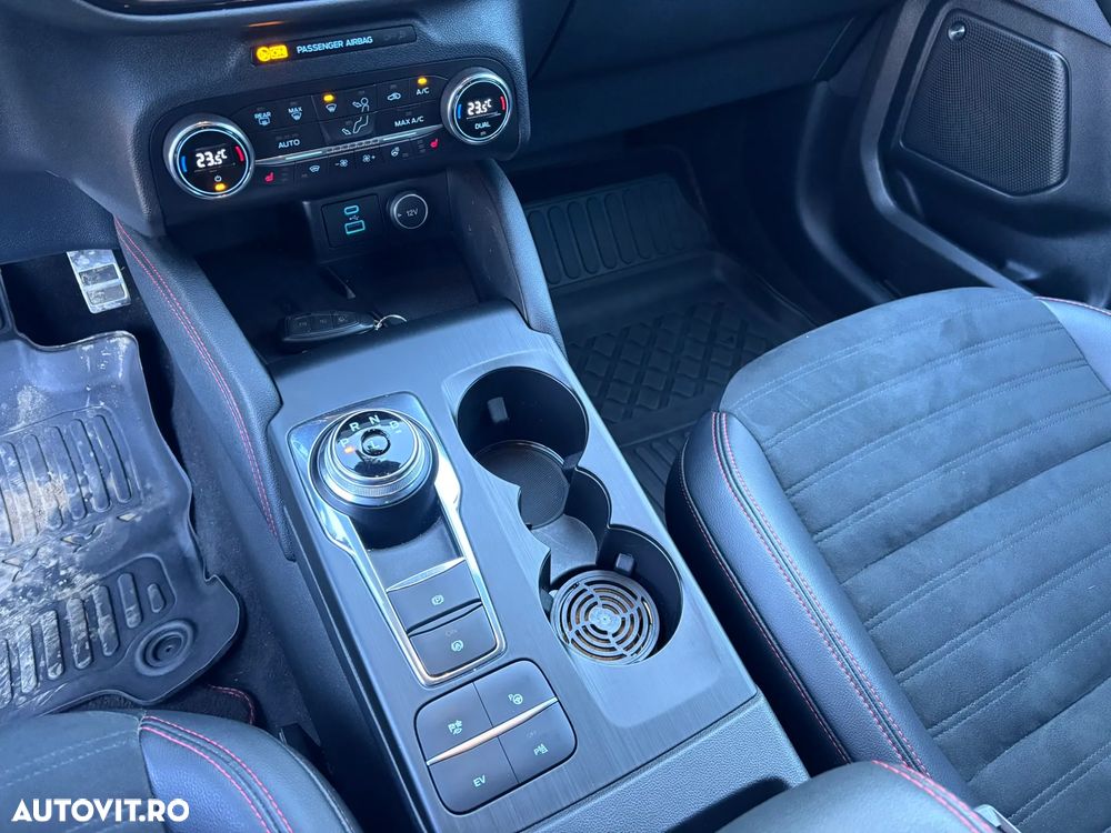 Ford Kuga ver-2-5-duratec-phev-st-line-x - 23